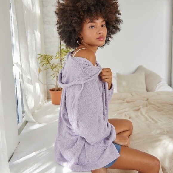 NWT Urban Outfitters UO Out From Under Morgan Hooded Fuzzy Jacket In Lilac - Picture 3 of 9